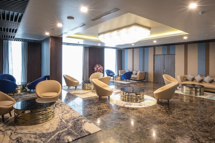 Ballroom/Hall 180 of 203