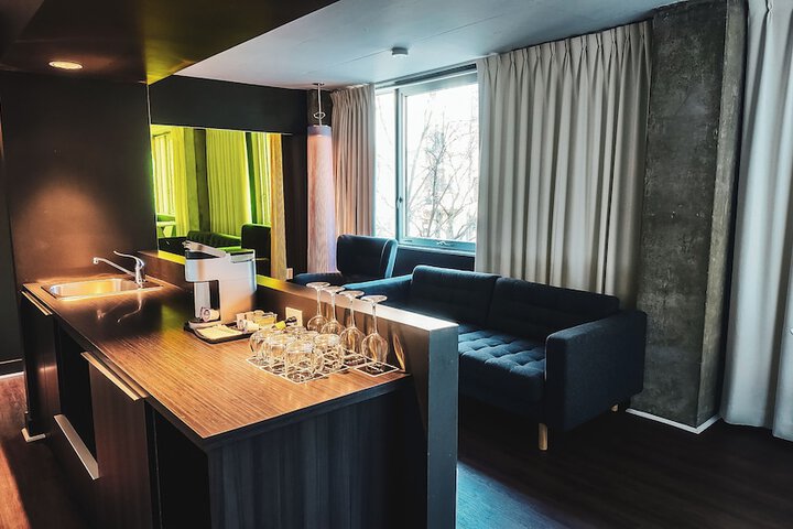 Room 42 of 69