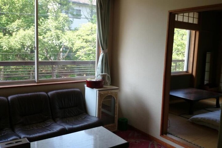 Room 15 of 35