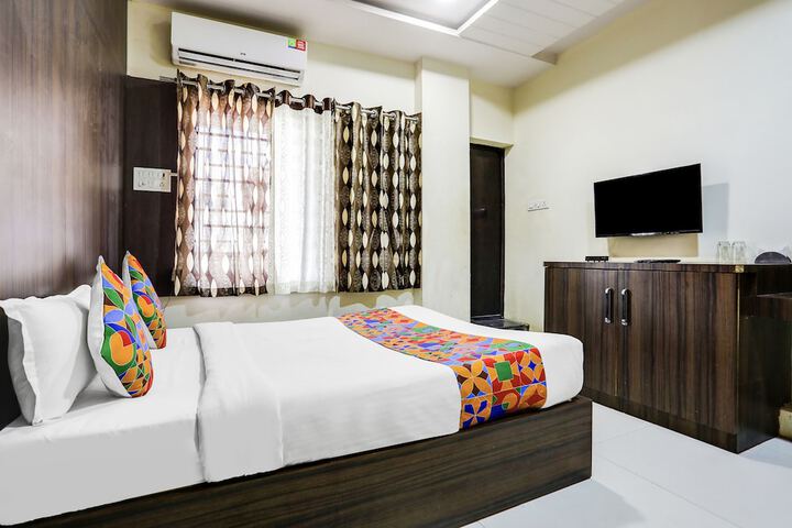 Room 26 of 40
