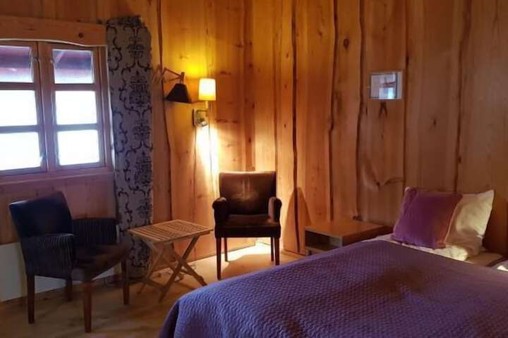 Room 2 of 25