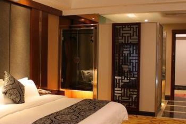 Room 15 of 20