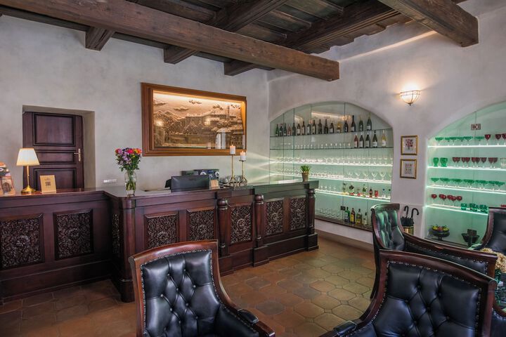 Hotel Interior 9 of 183