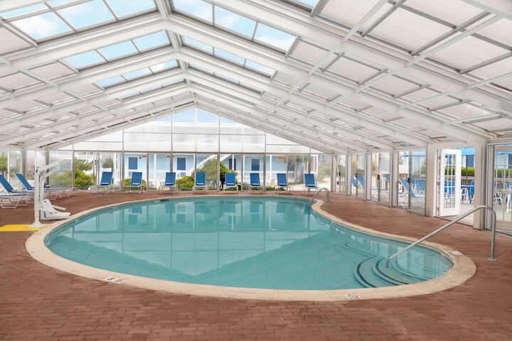 Pool 23 of 37