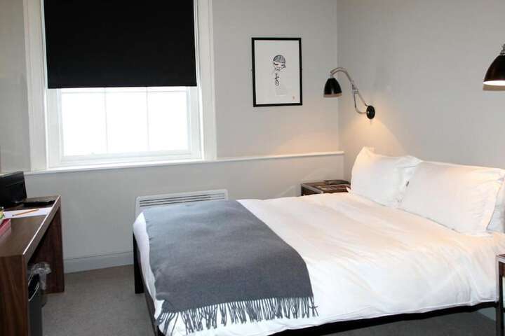 Room 14 of 62