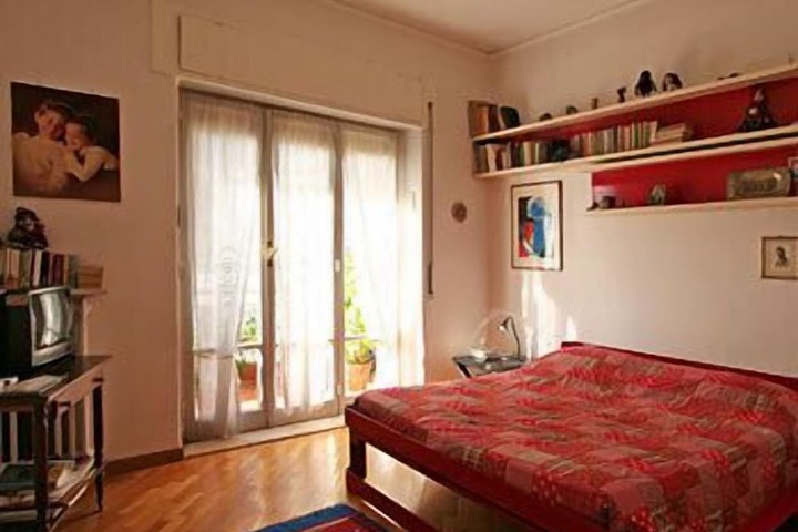 Room 5 of 42