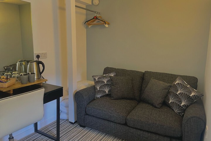 Room 12 of 46