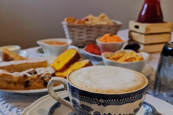 Breakfast/Coffee Service 32 of 50