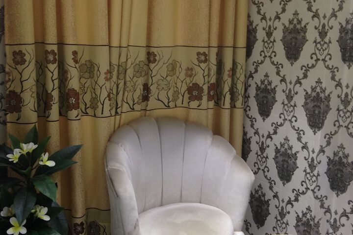 Room 7 of 18