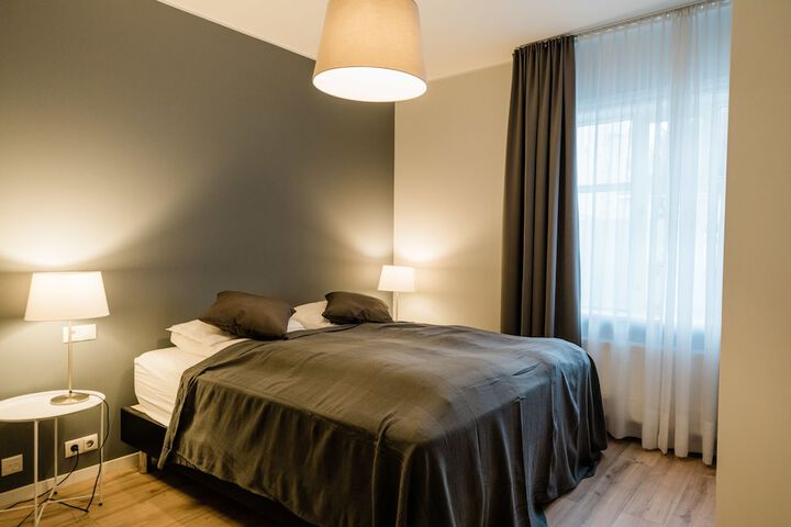 Room 4 of 62