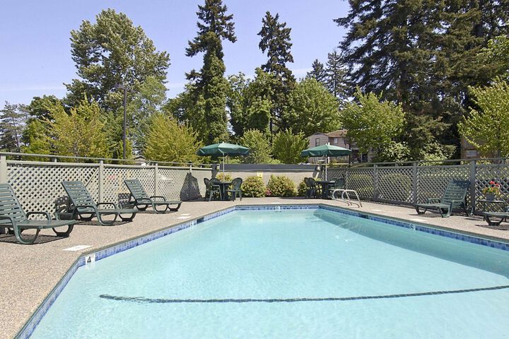 Pool 17 of 26