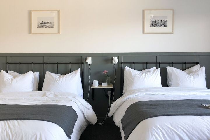 Room 21 of 34