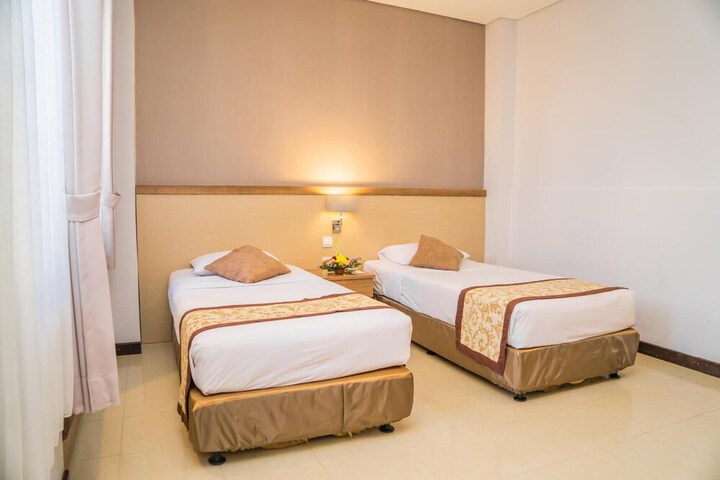 Room 15 of 40