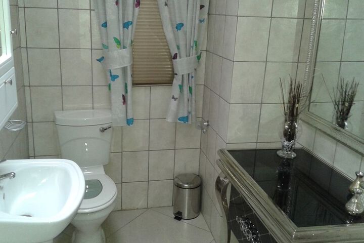 Room 9 of 20