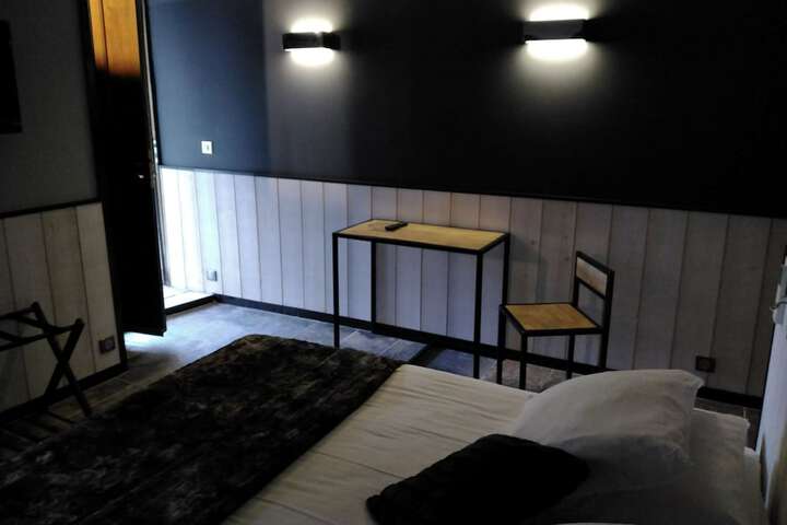 Room 15 of 41