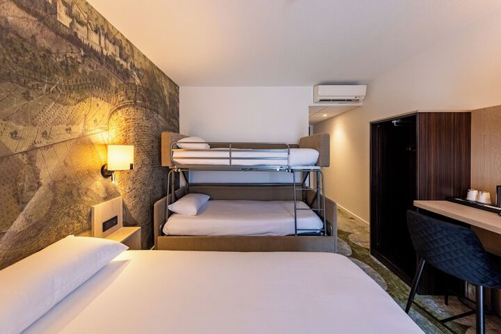 Room 29 of 105