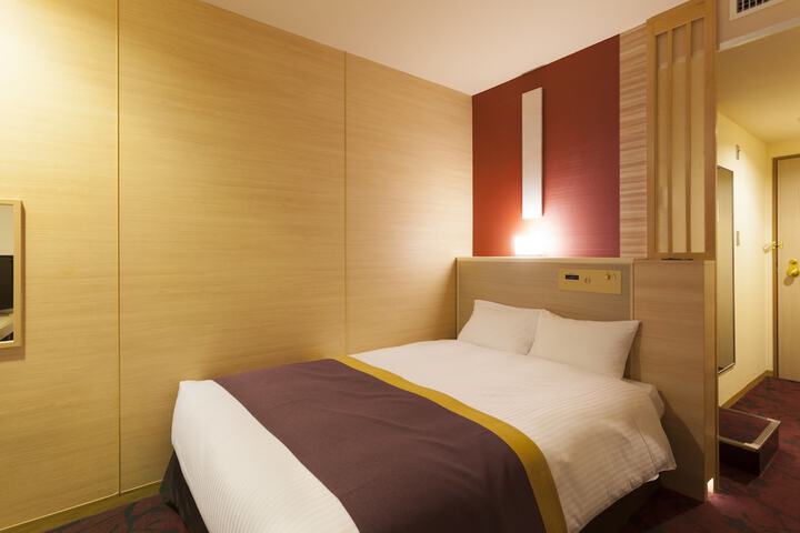 Room 7 of 31