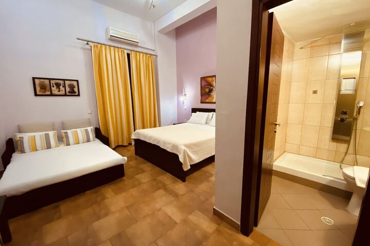 Room 26 of 70