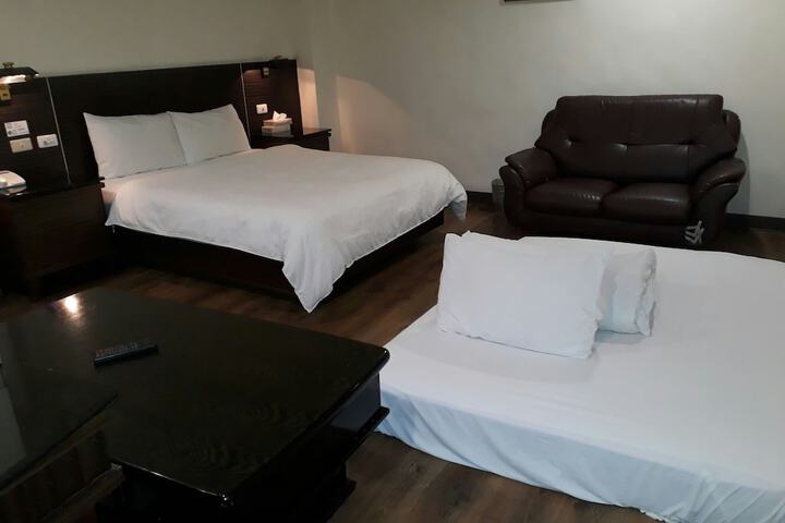 Room 11 of 31