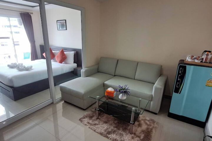 Room 34 of 76