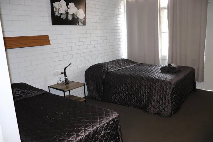 Room 28 of 61