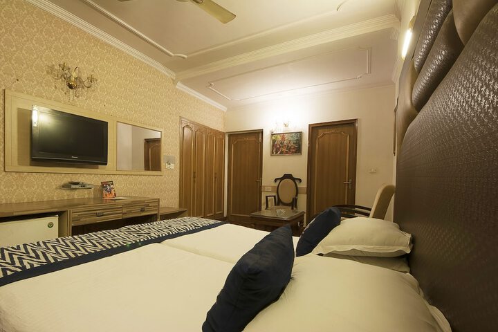 Room 5 of 27