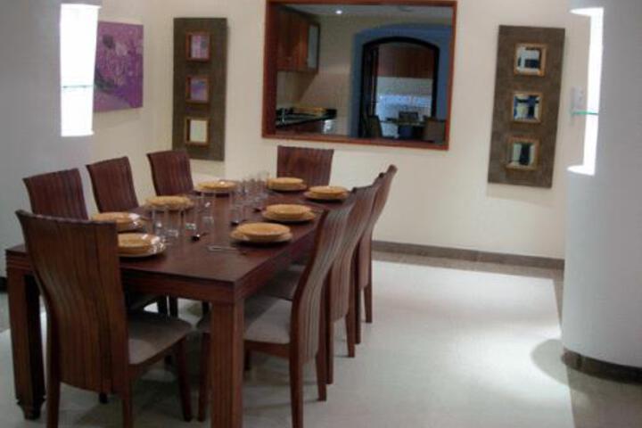 Room 2 of 5