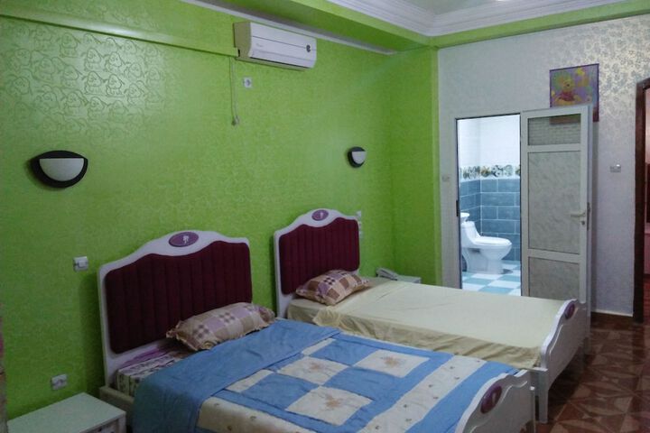Room 27 of 62