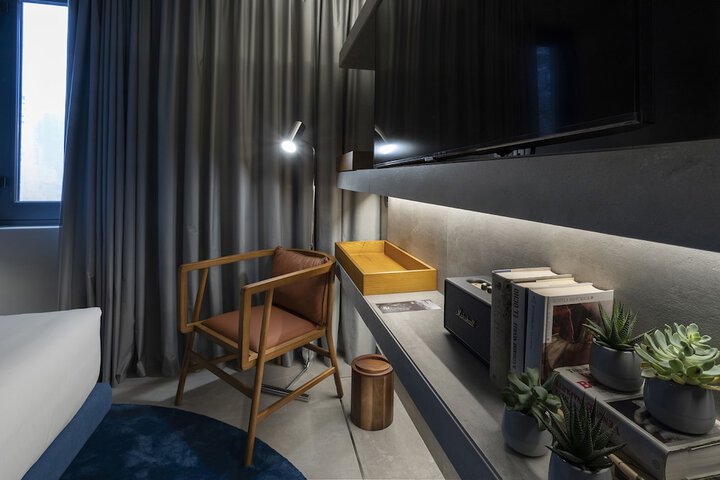 Room 7 of 67