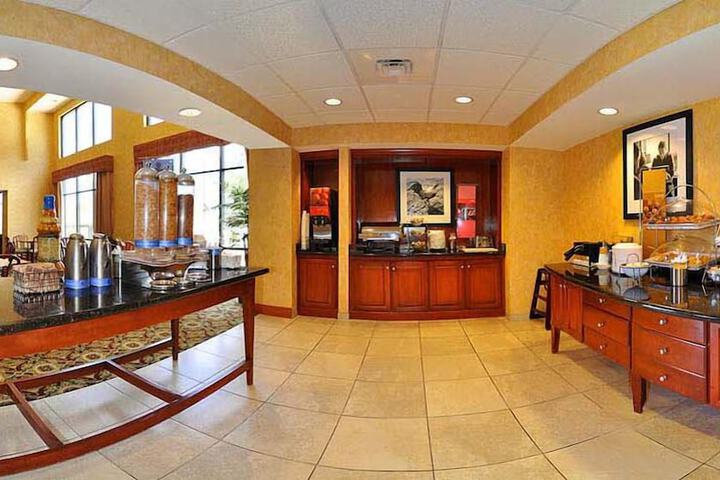 Breakfast area