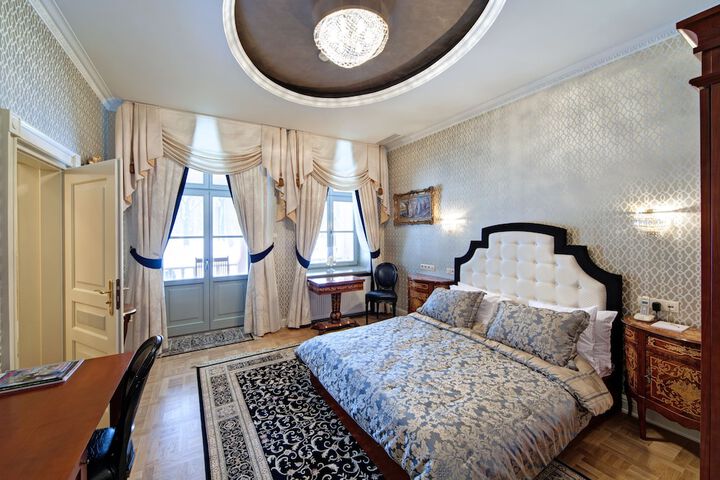 Room 10 of 35