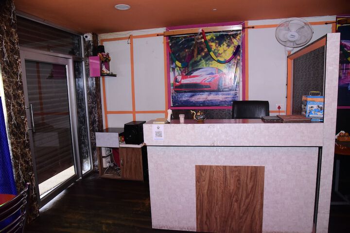 Hotel Paradise Inn