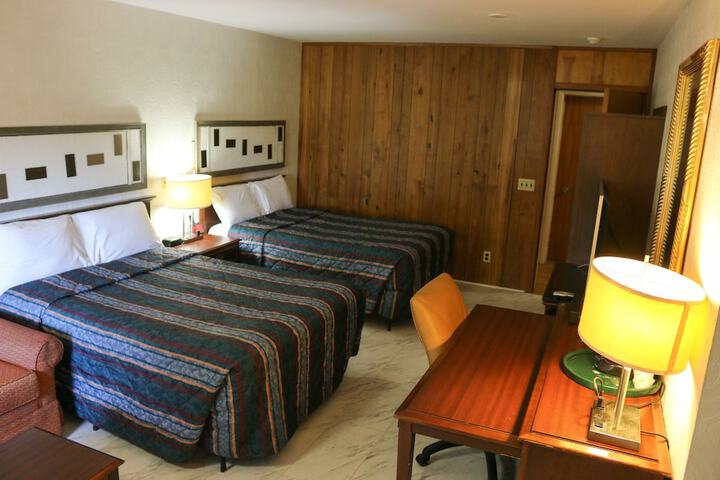 Room 122 of 156