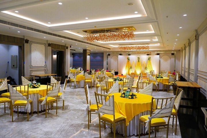 Ballroom/Hall 103 of 117