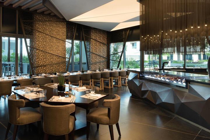 Dining 179 of 254