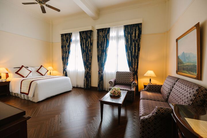 Room 16 of 63