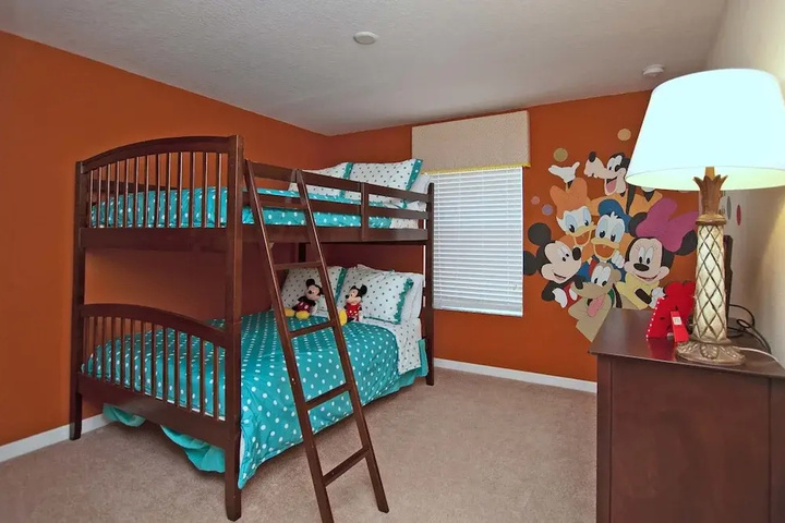 Room 3 of 19