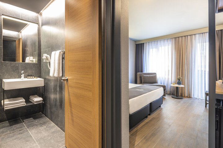 Room 19 of 75