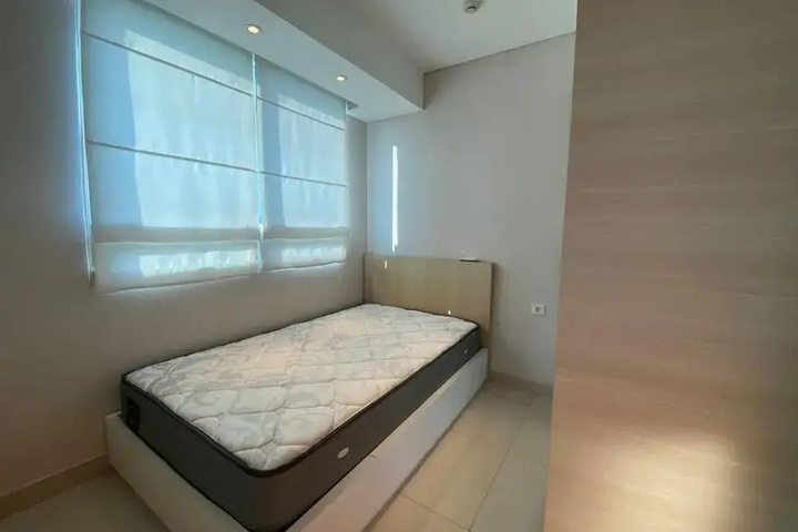 Room 5 of 11