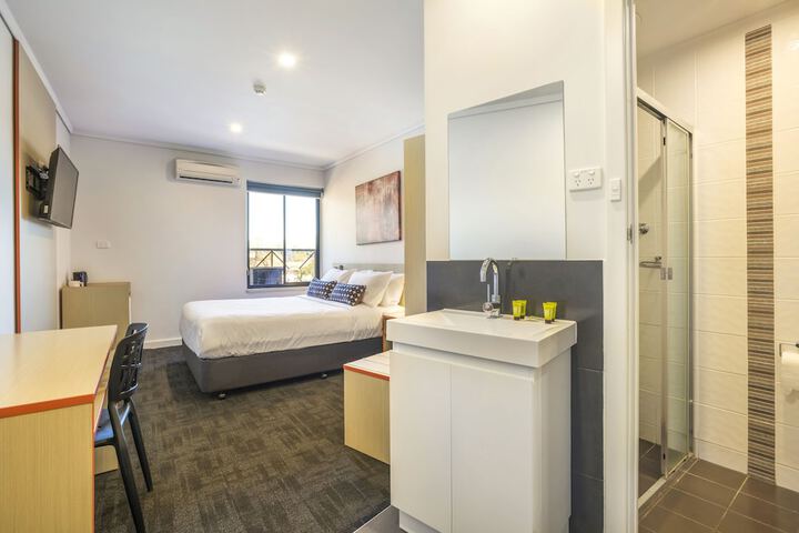 Room 4 of 35