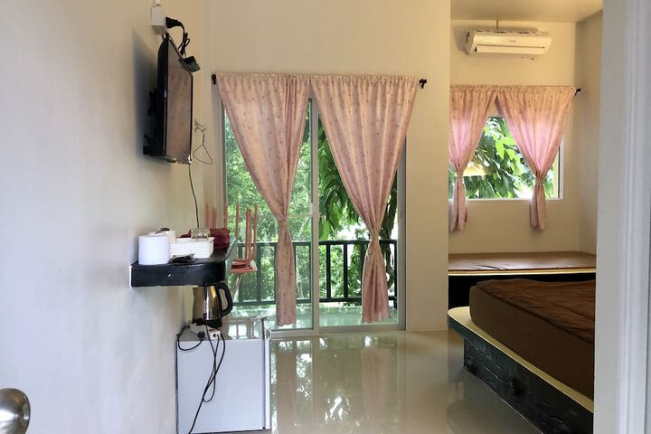 Room 6 of 47