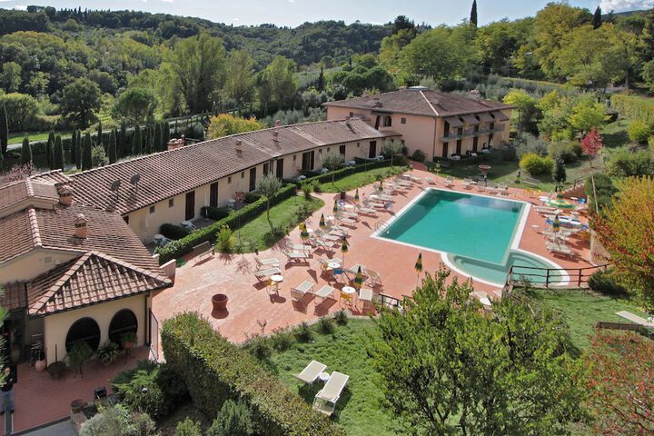 Hotel Pool