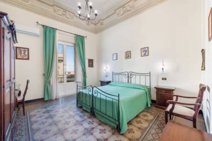 Room 3 of 5