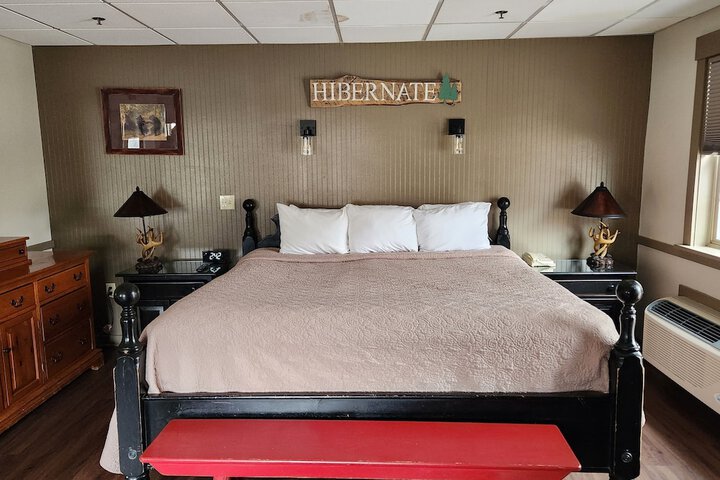Room 141 of 259
