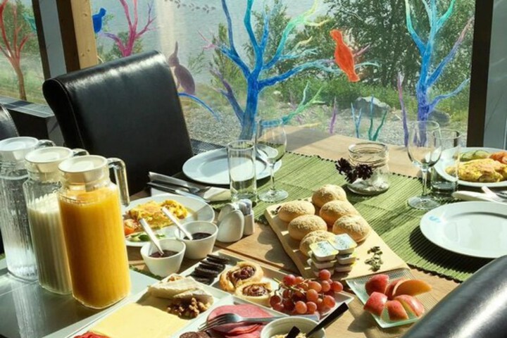 Breakfast/Coffee Service 88 of 137