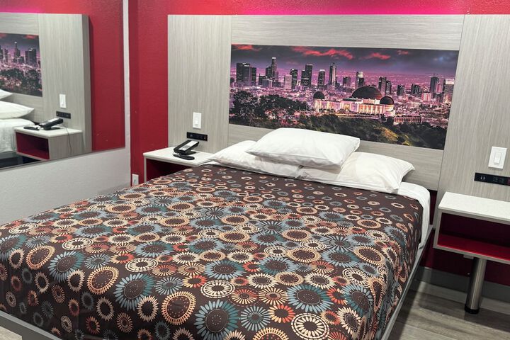 1 Queen Bed (41 of 44)