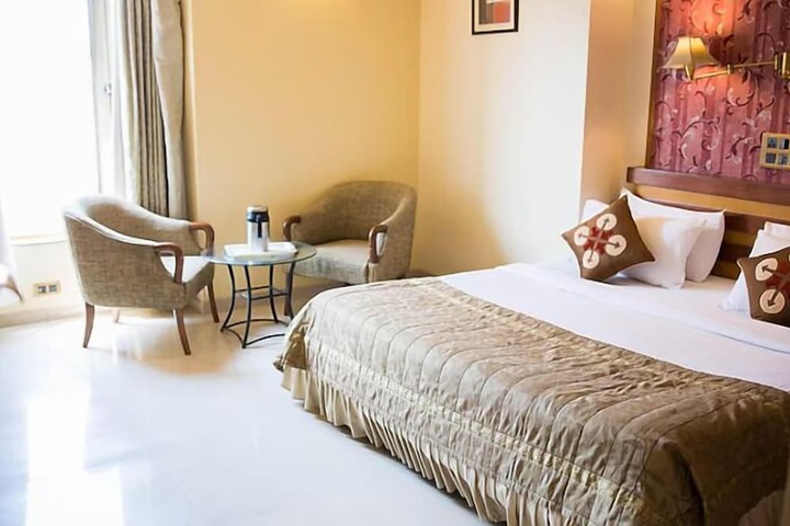 Room 15 of 29