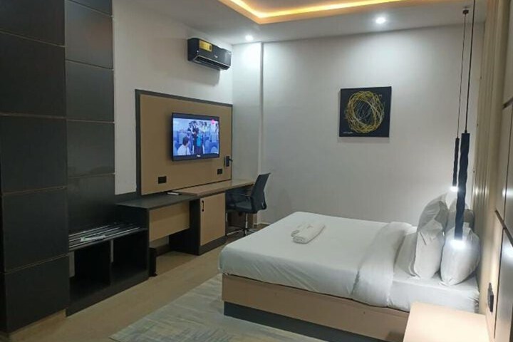 Room 17 of 52