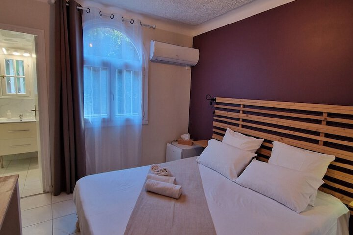 Room 18 of 46