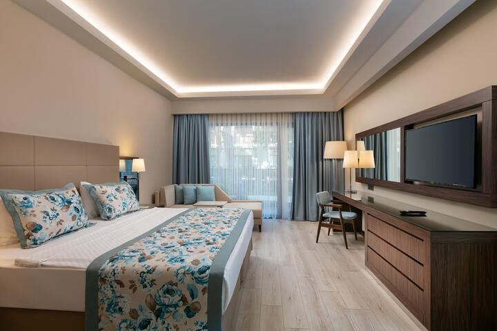 Room 42 of 341